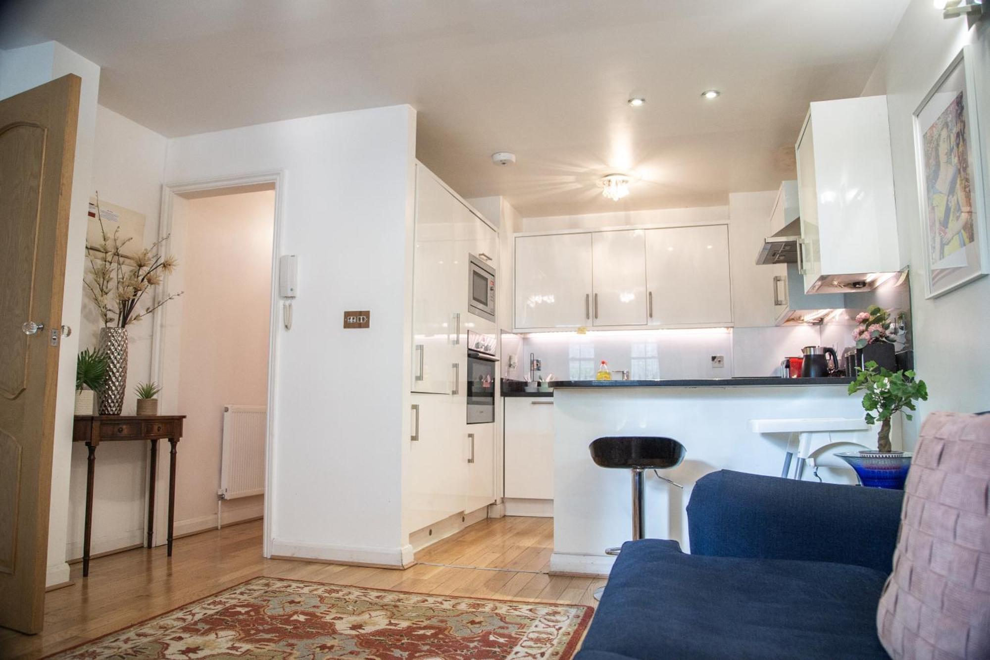 Detached House With Free Parking In Little Venice Near Paddington Hyde Park * Londres