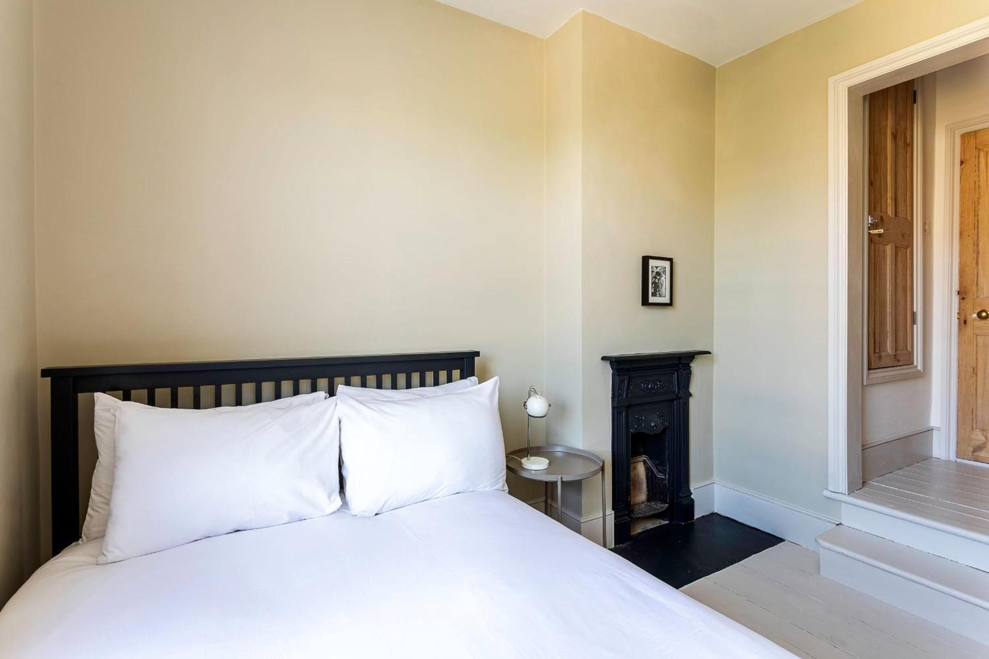 Hébergement de vacances Tooting's Charming Victorian Garden Hideaway *