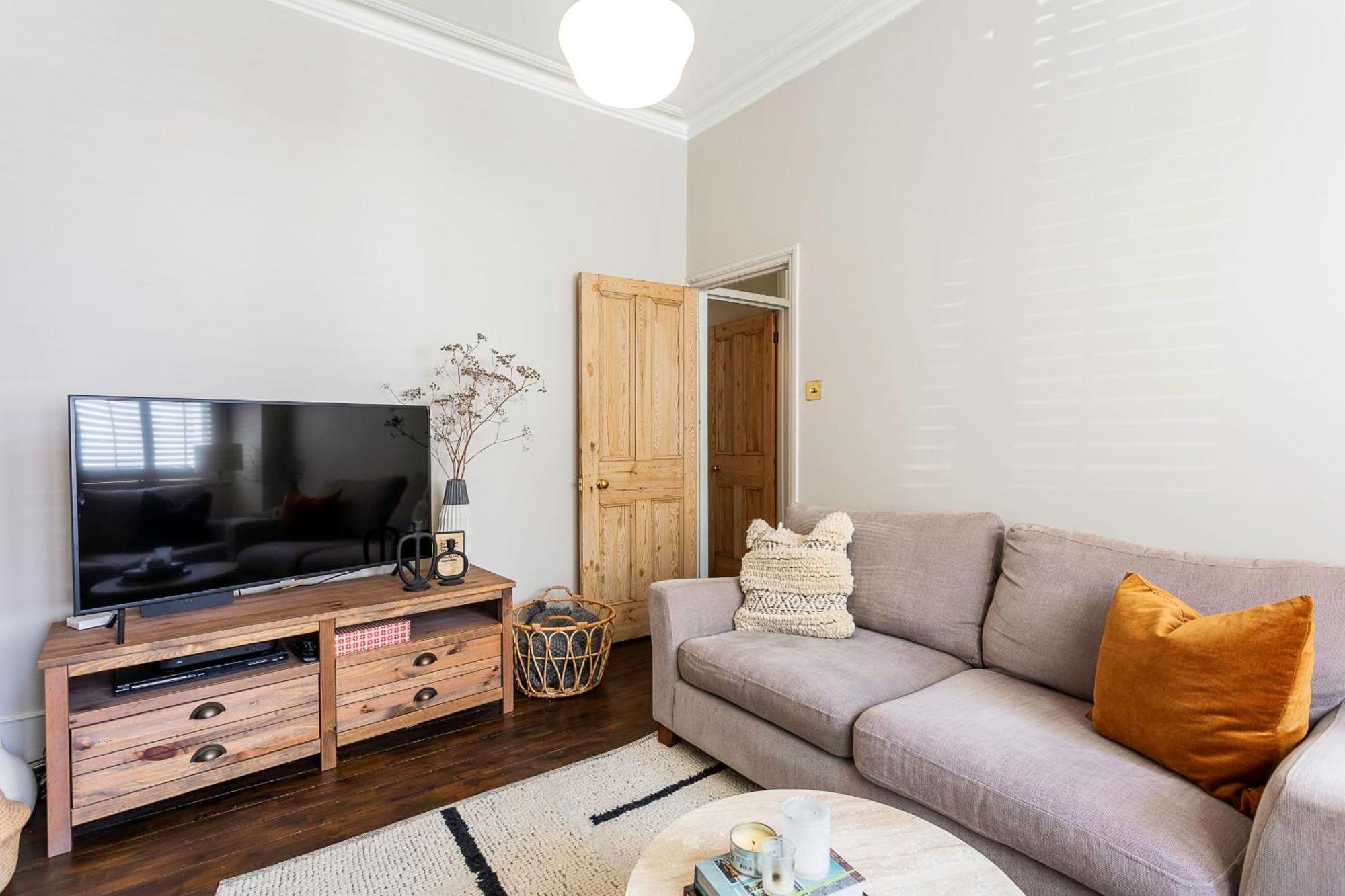 Tooting's Charming Victorian Garden Hideaway * London