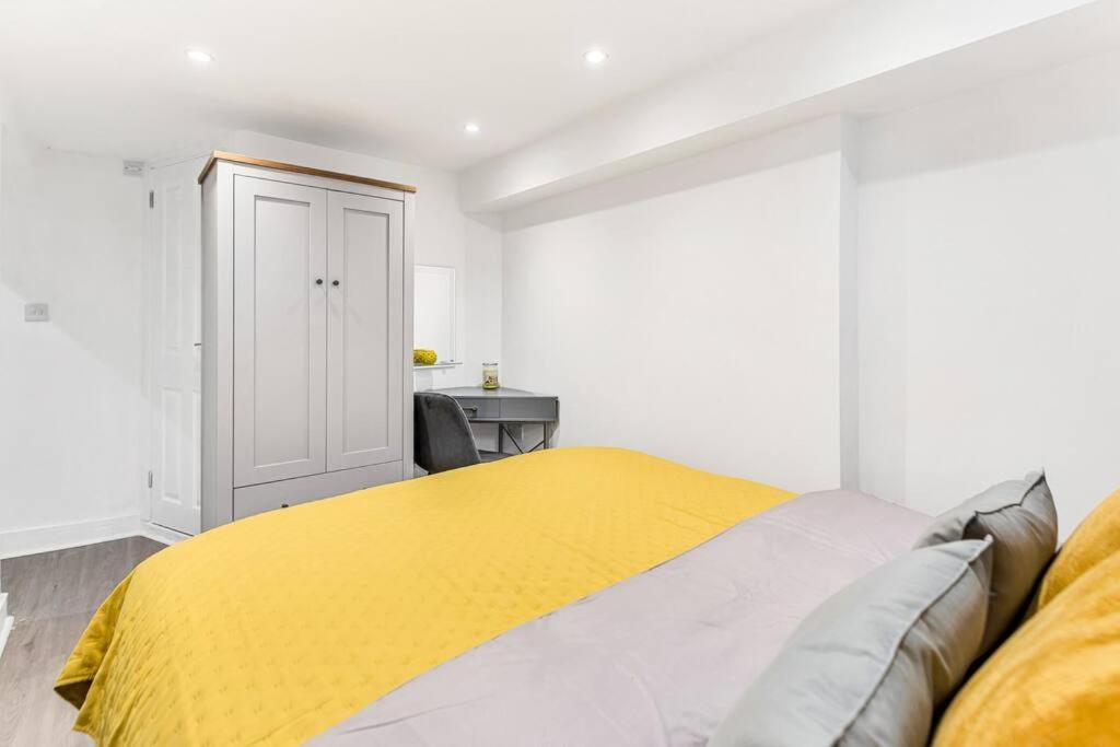 Luxstay Holland Park With Ac Apartamento