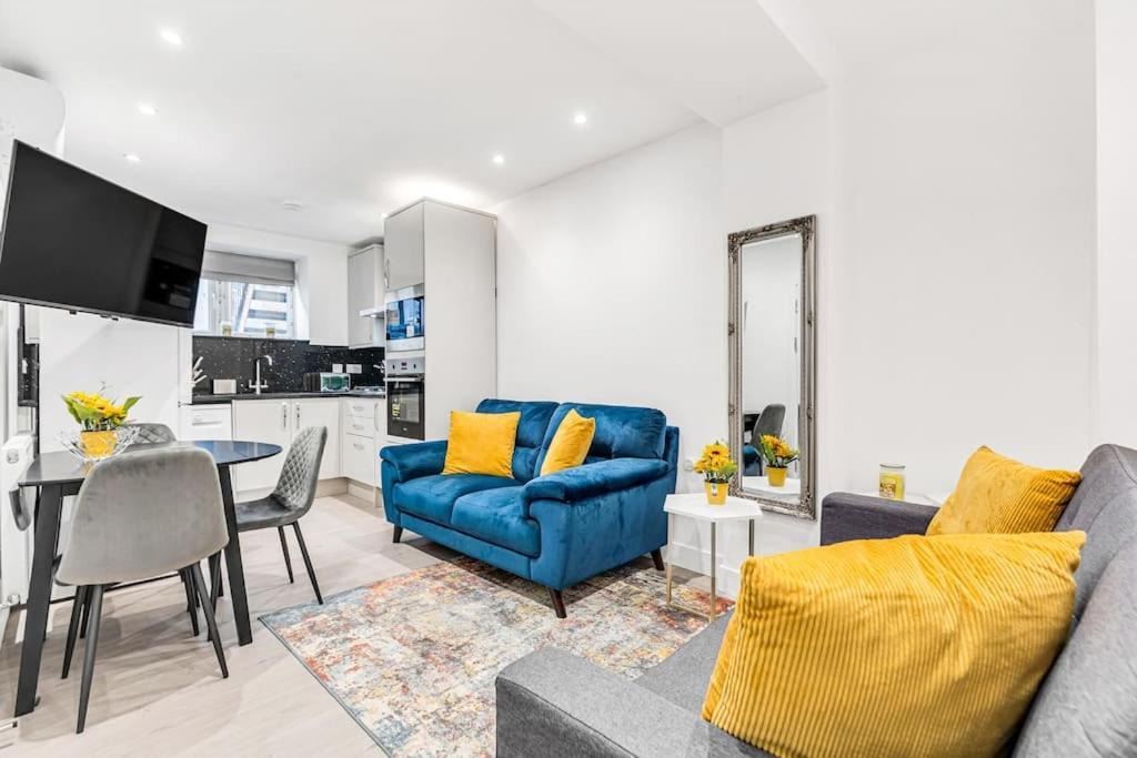 Luxstay Holland Park With Ac Apartamento Londres