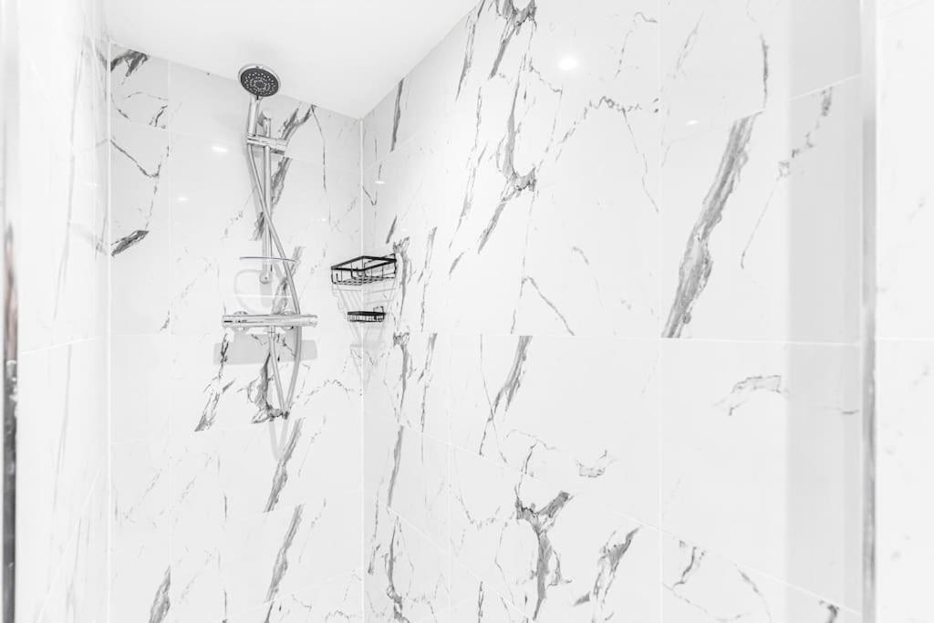 Luxstay Holland Park With Ac Apartamento *
