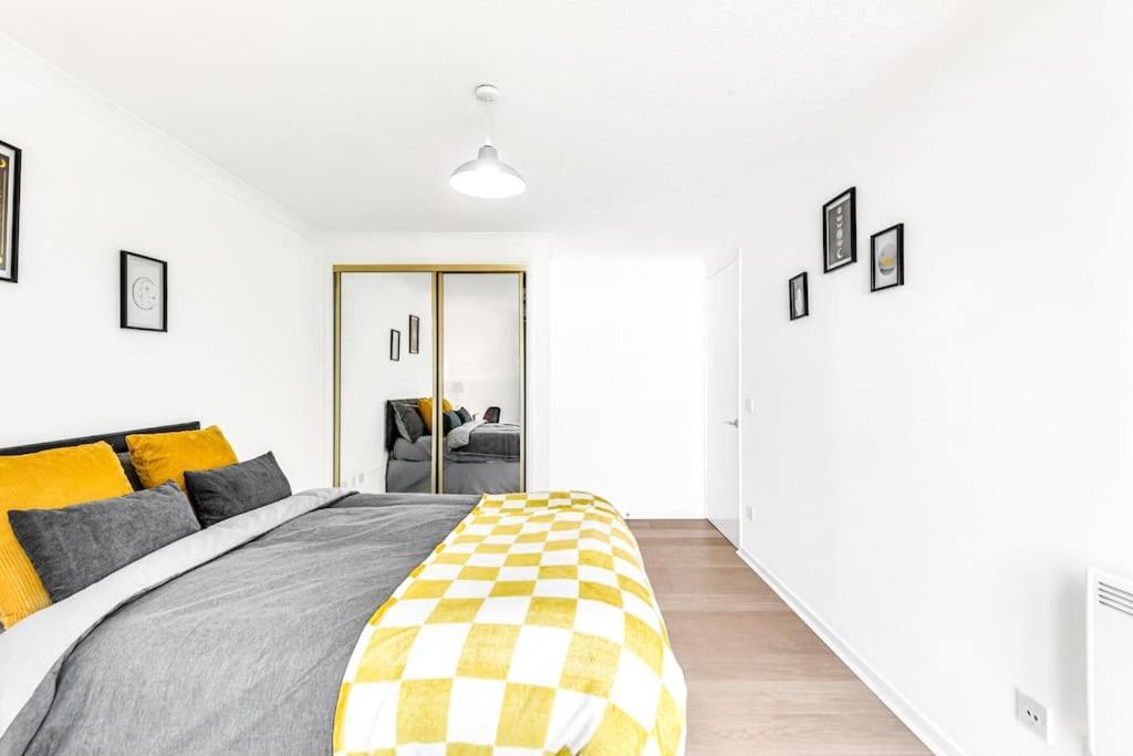 Apartamento Luxaway In Earls Court - Sleeps Up To 10 *