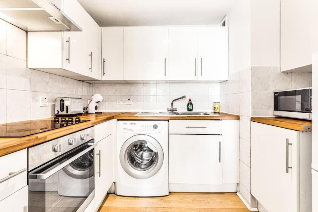 Luxaway In Earls Court - Sleeps Up To 10