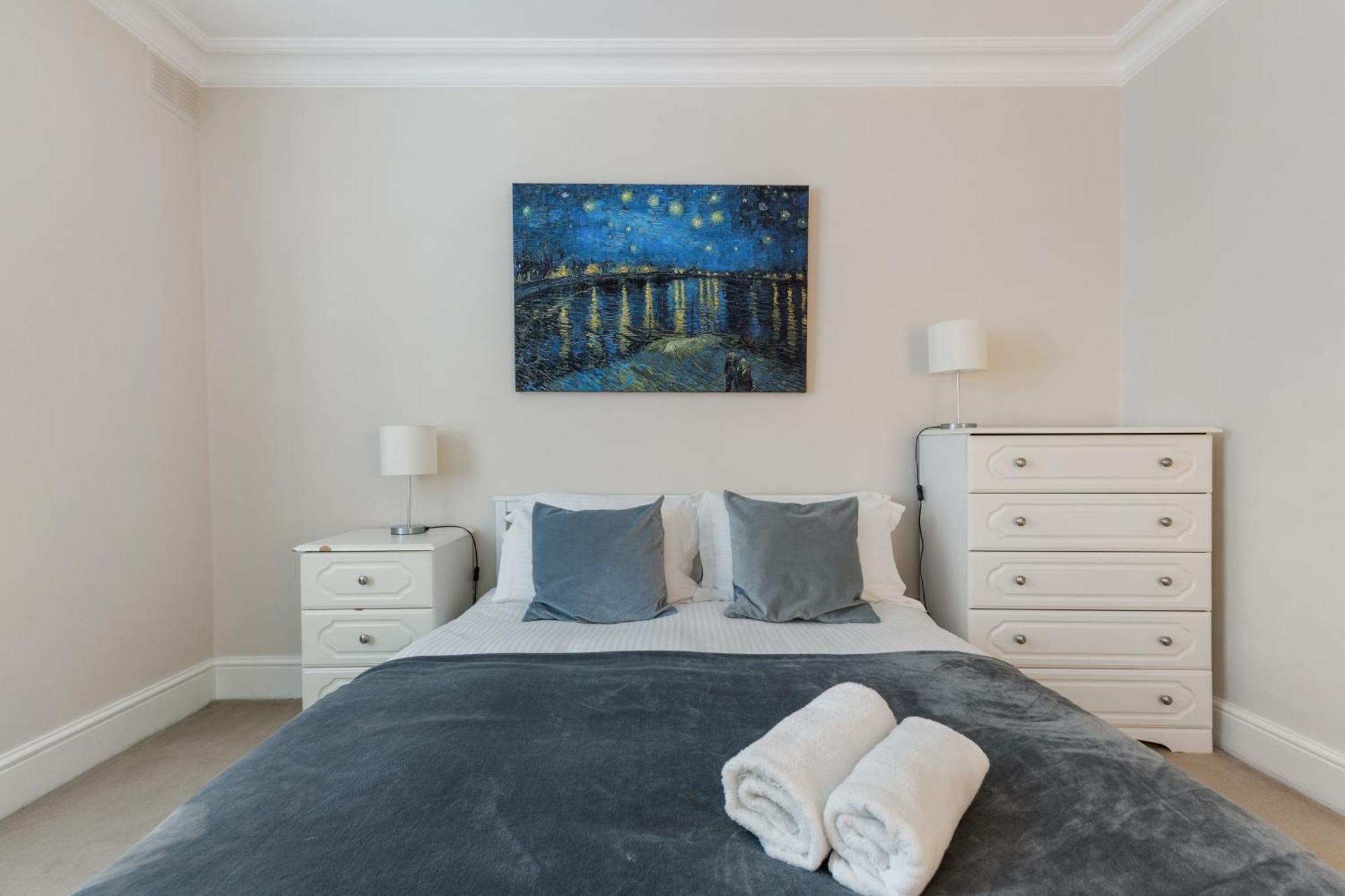 Apartment Kensington Spacious London