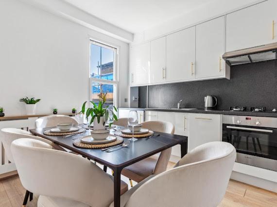 Appartement Imperial Wharf Chelsea 3 Bedroom *