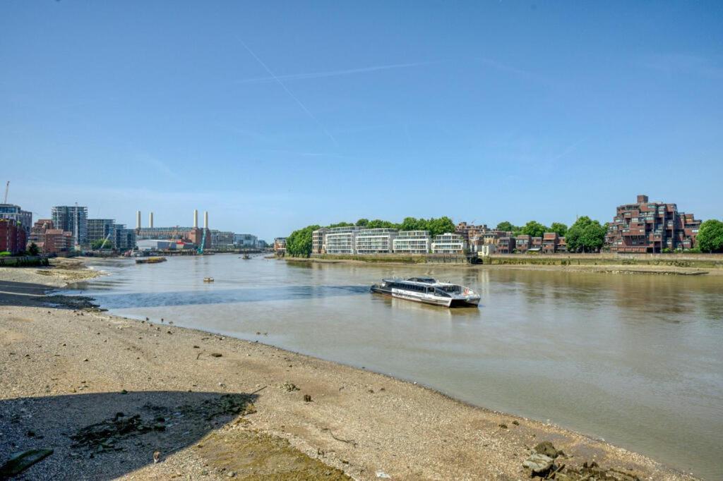 2 Bedroom Flat In Vauxhall Londres