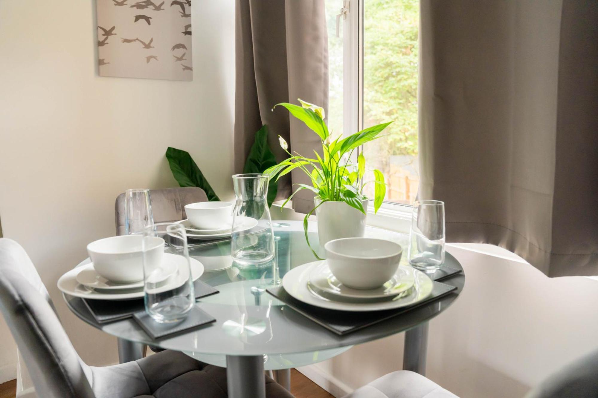 Modern 1 Bed In Greenwich - Wifi - Netflix And Stations Nearby Apartamento Londres