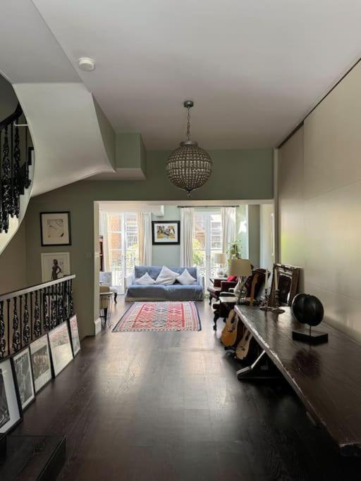 Stunning Townhouse In Beautiful Notting Hill * Londres