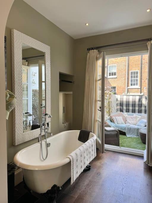 Stunning Townhouse In Beautiful Notting Hill Apartamento