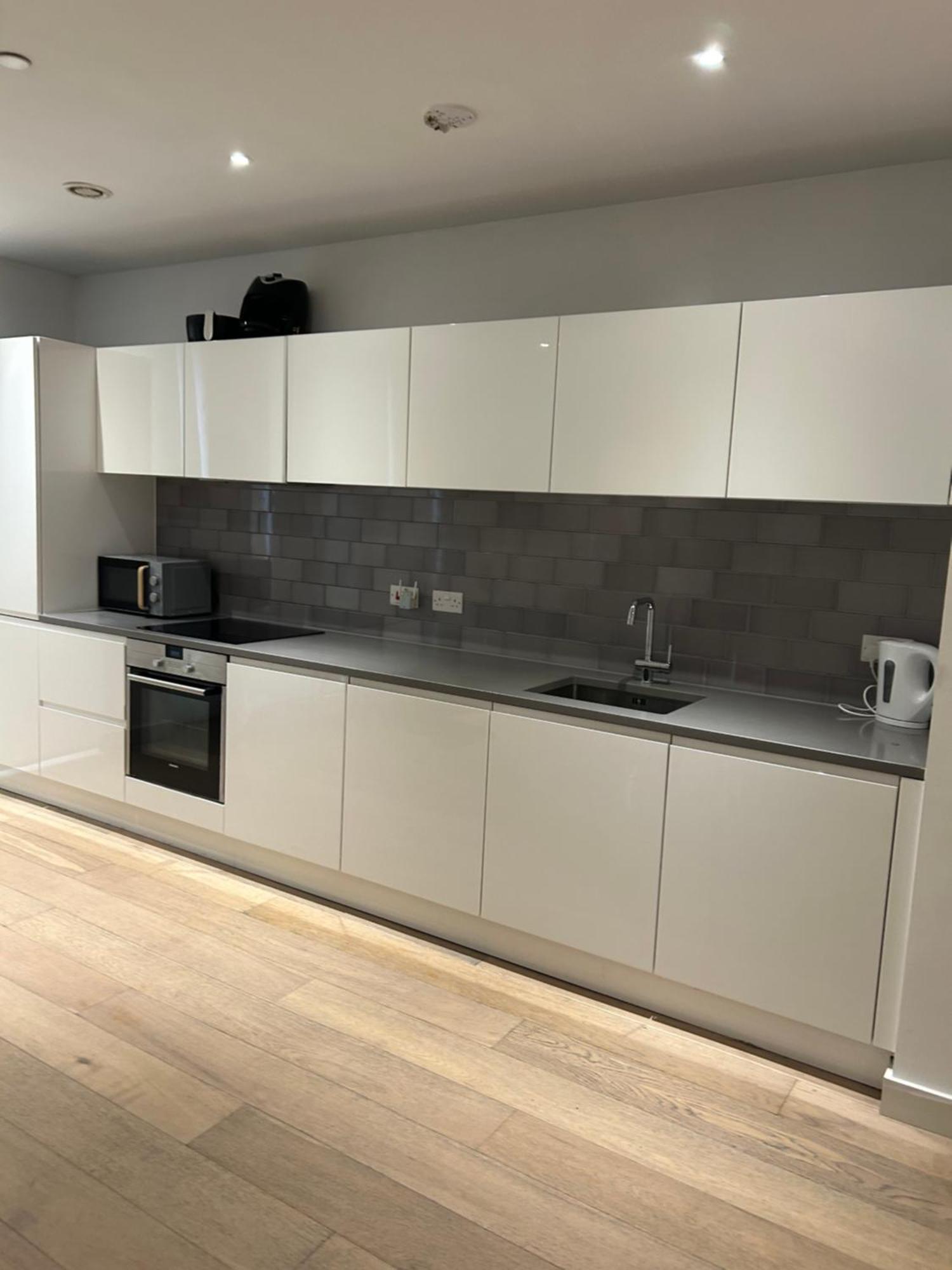 One Bedroom In Royal Wharf, Close To Airport Londres