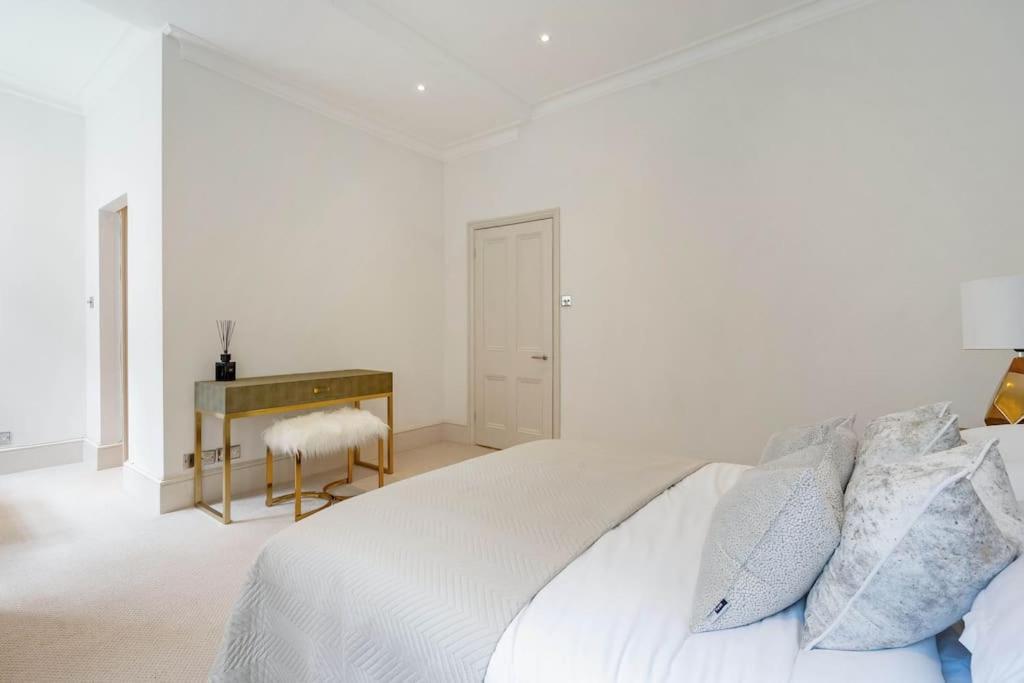 Fabulous 3 Bed In Kensington Londres