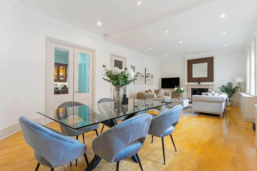 Fabulous 3 Bed In Kensington Londres