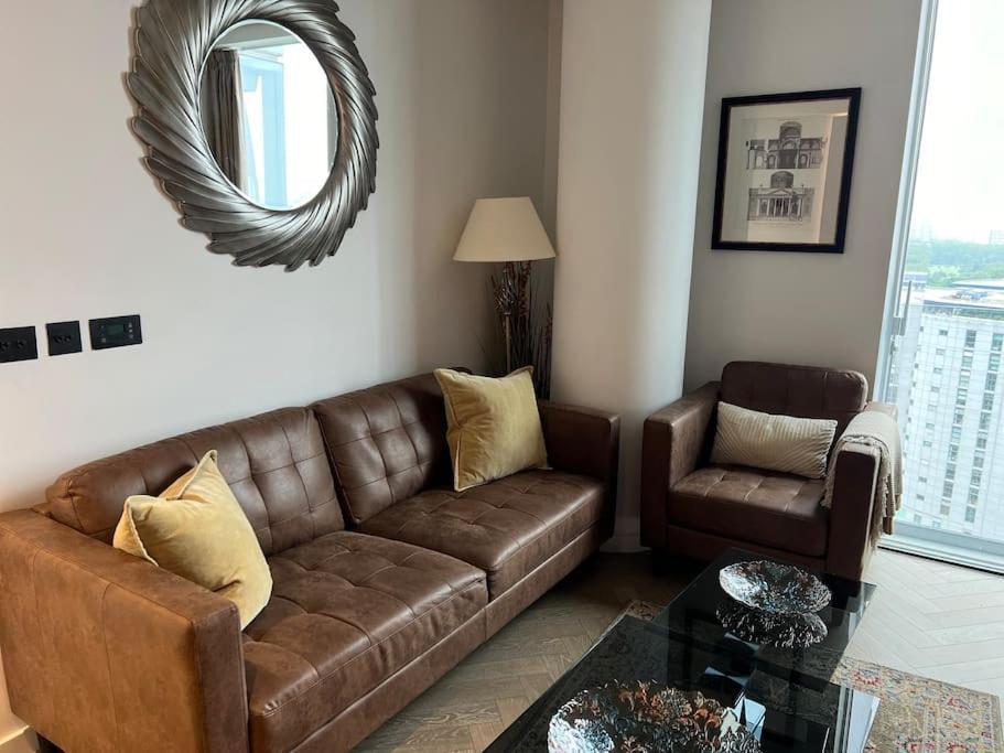 Modern 2 Bed Flat At Battersea Appartement Londres