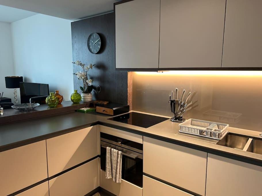 Modern 2 Bed Flat At Battersea Appartement