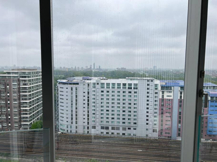 Modern 2 Bed Flat At Battersea Appartement Londres