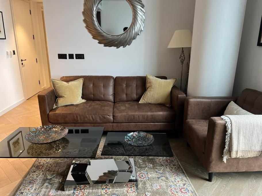 Modern 2 Bed Flat At Battersea * Londres