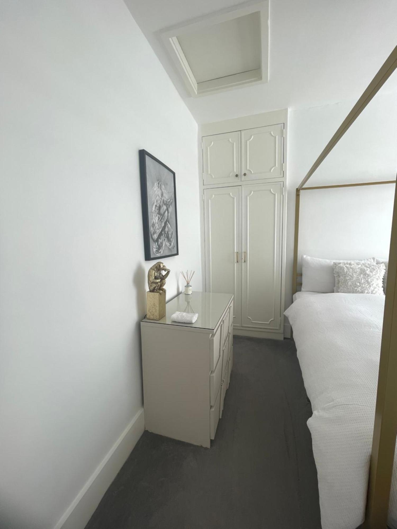 Queen Bedroom In Maida Vale * Londen