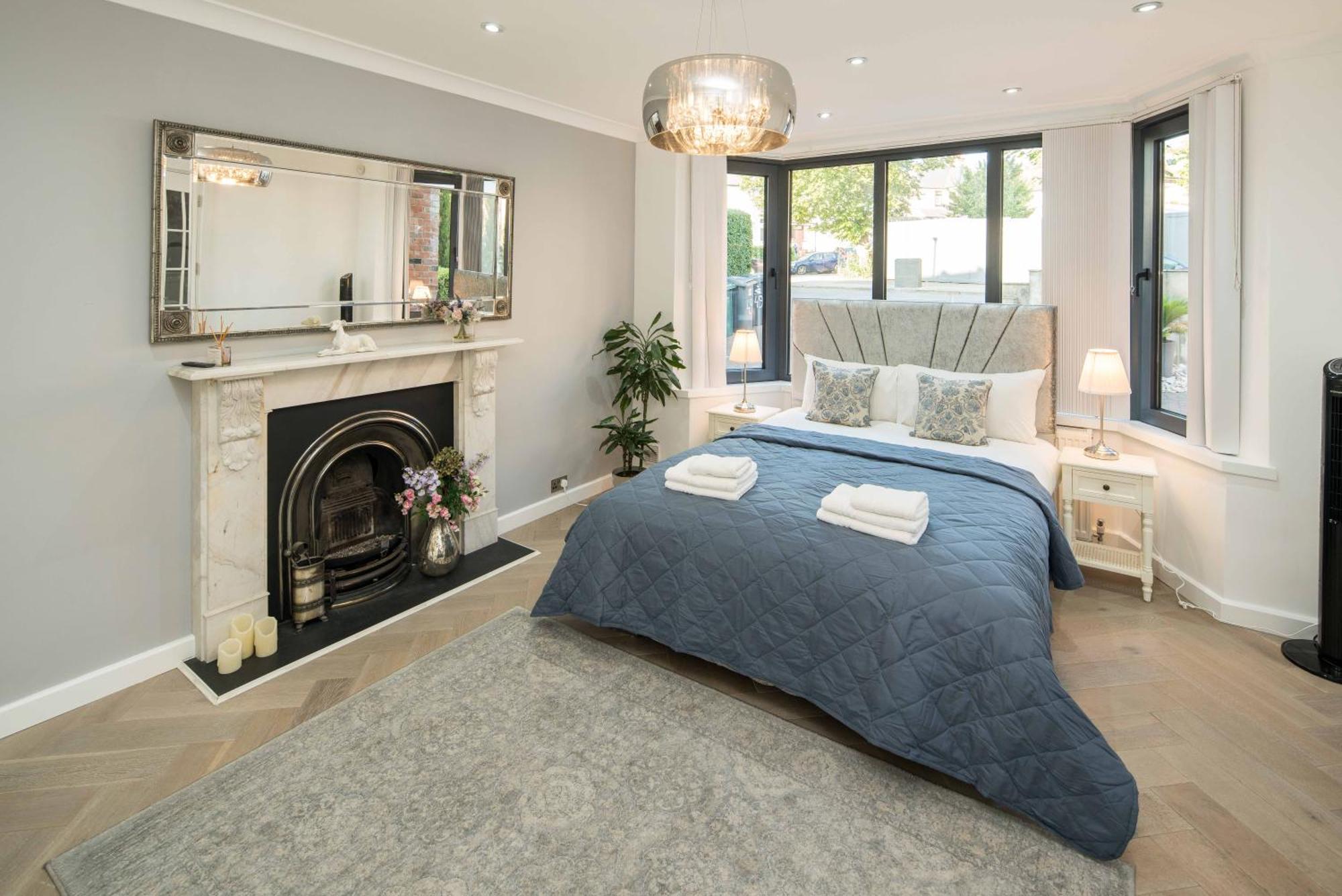 Hébergement de vacances Luxury Pool House With Free Parking - Unico Residences Londres