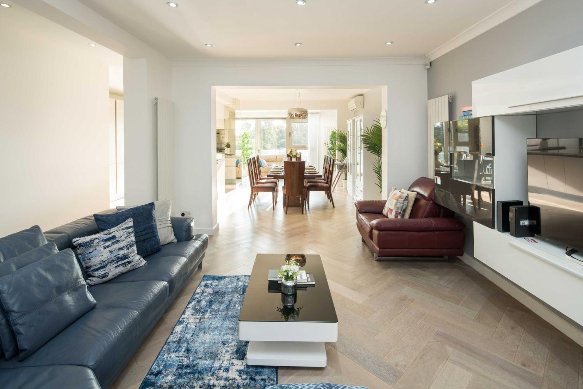 Luxury Pool House With Free Parking - Unico Residences Hébergement de vacances Londres