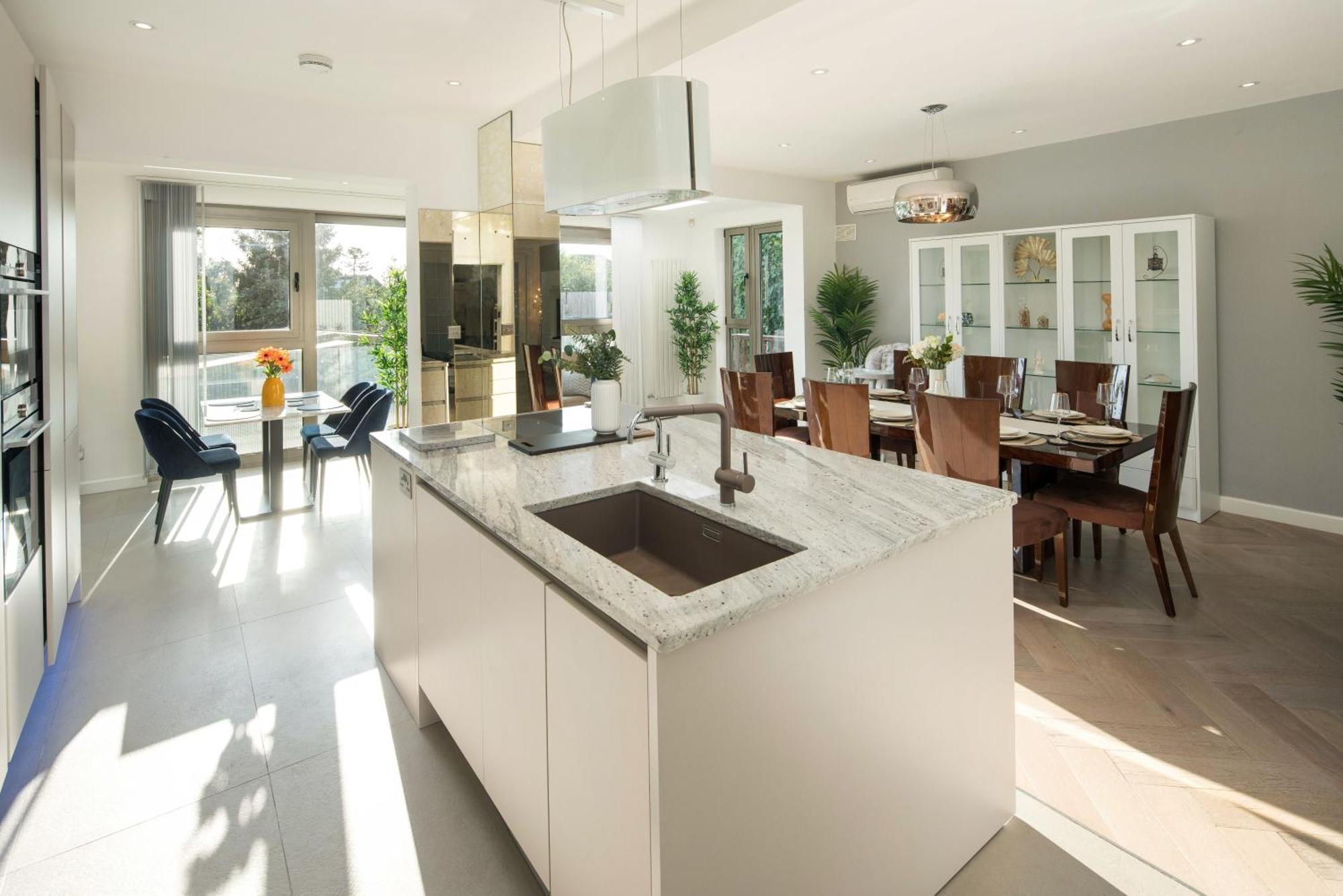 Luxury Pool House With Free Parking - Unico Residences