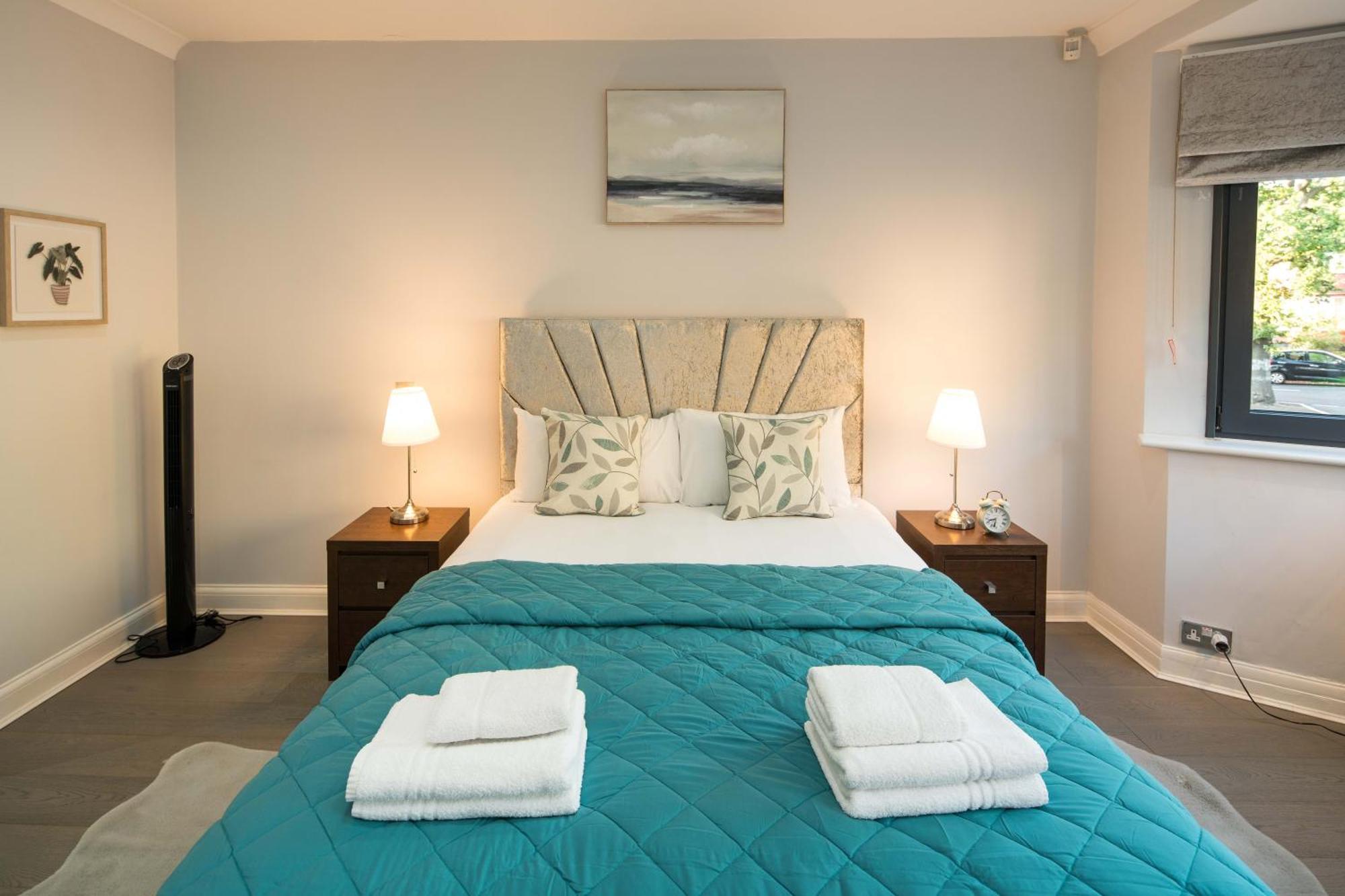 Luxury Pool House With Free Parking - Unico Residences Hébergement de vacances *