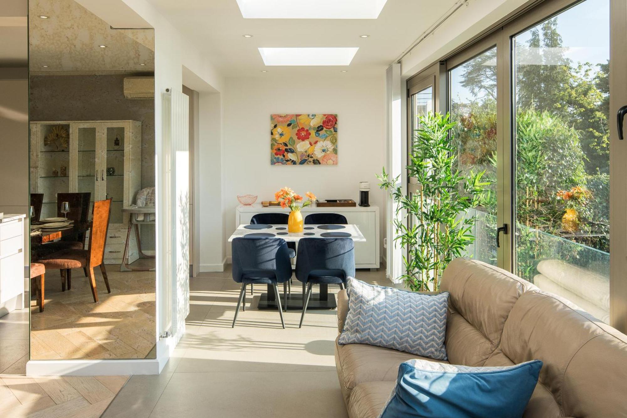 Luxury Pool House With Free Parking - Unico Residences Hébergement de vacances