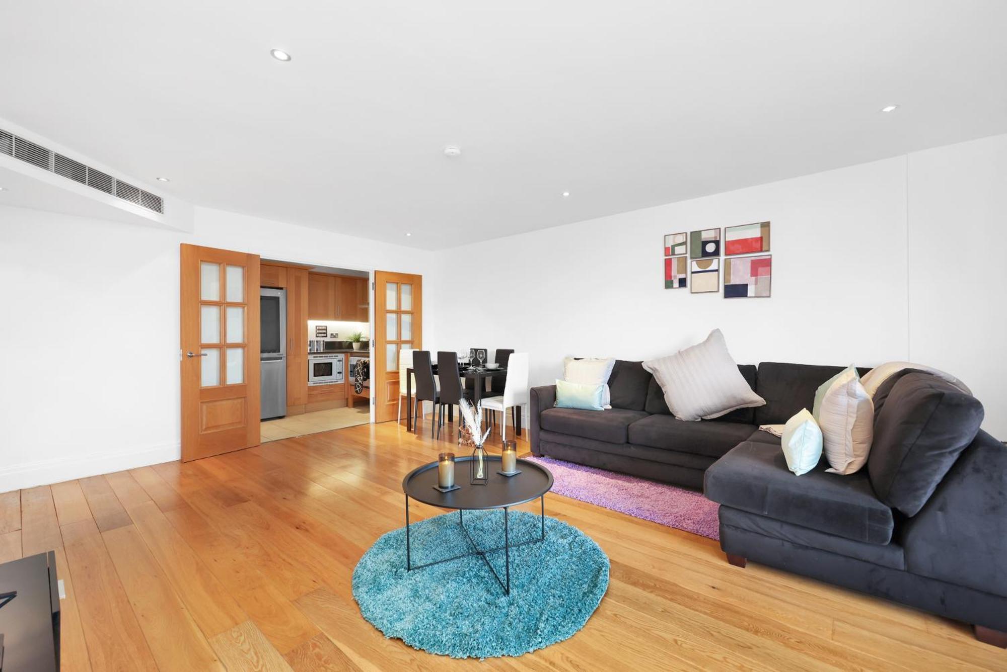 Apartamento Sleeps 8, Parking, River Views, Chelsea 3 Bdr Londres