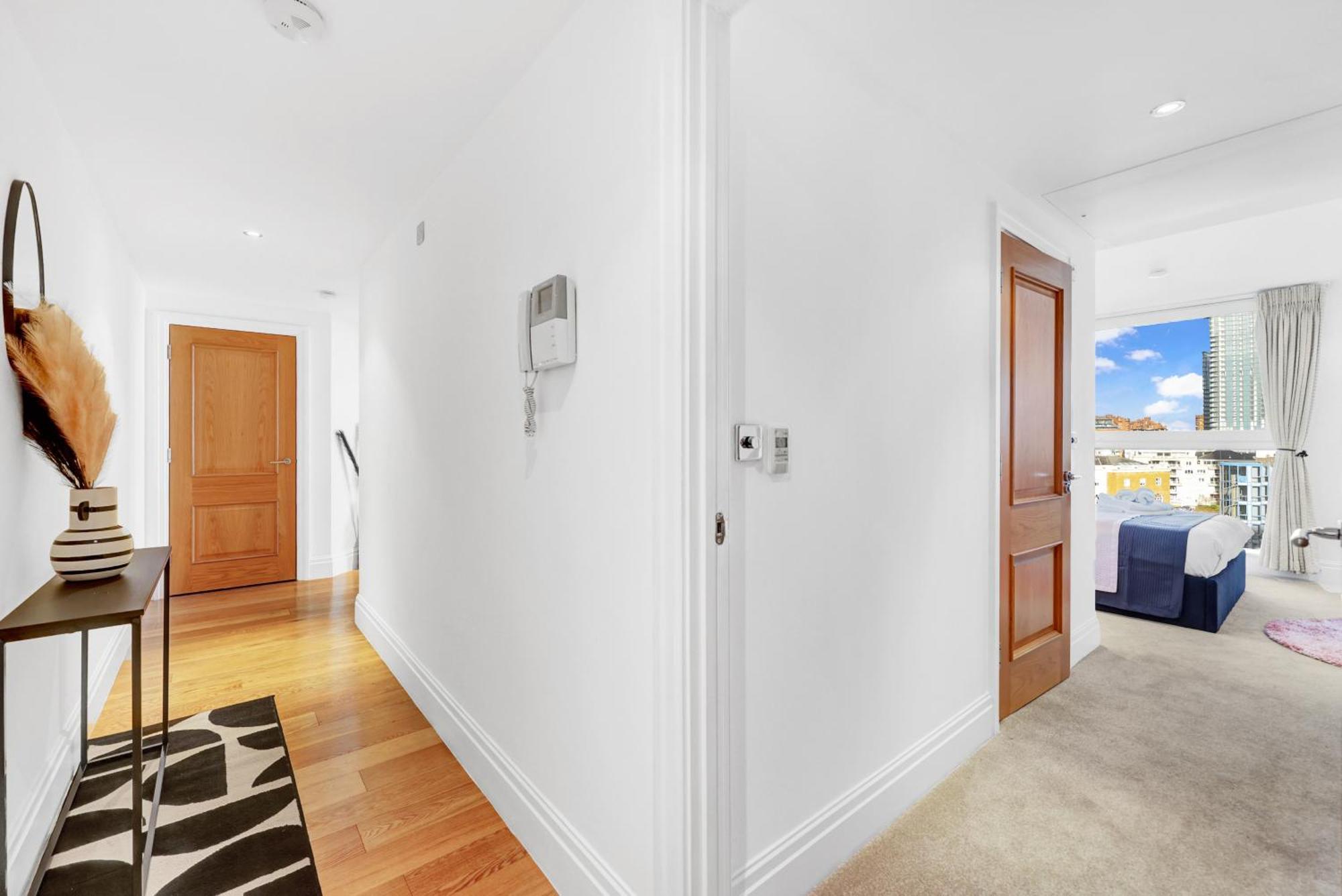 Apartamento Sleeps 8, Parking, River Views, Chelsea 3 Bdr Londres