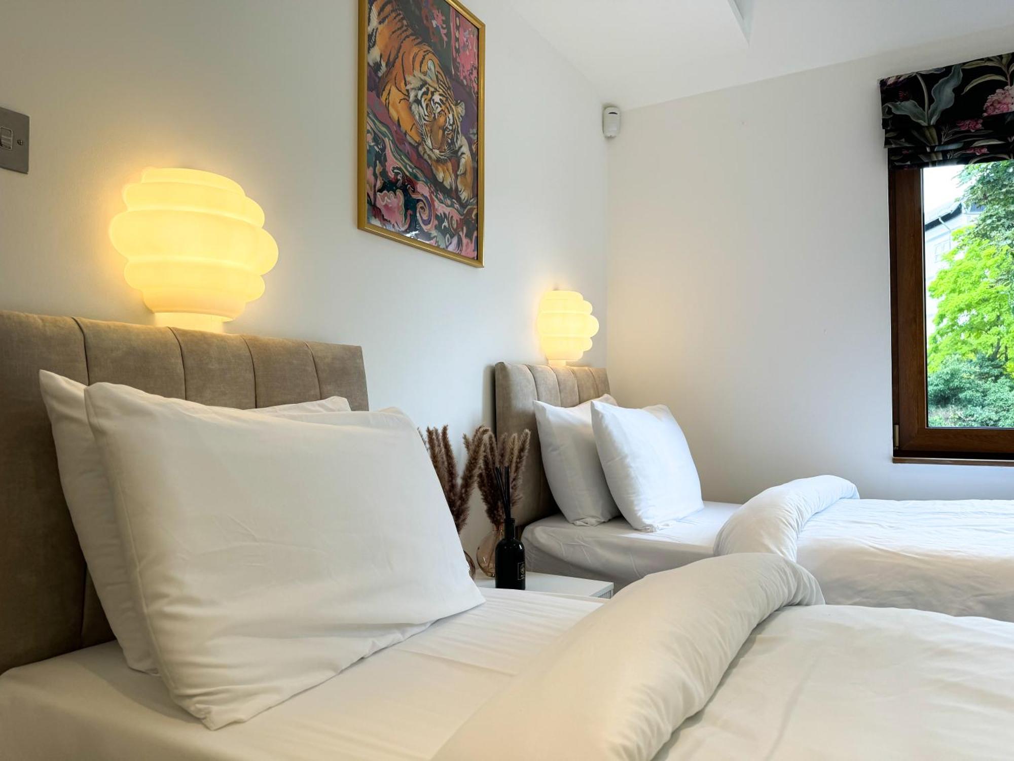 Luxurious 3bed House With Bath & Garden