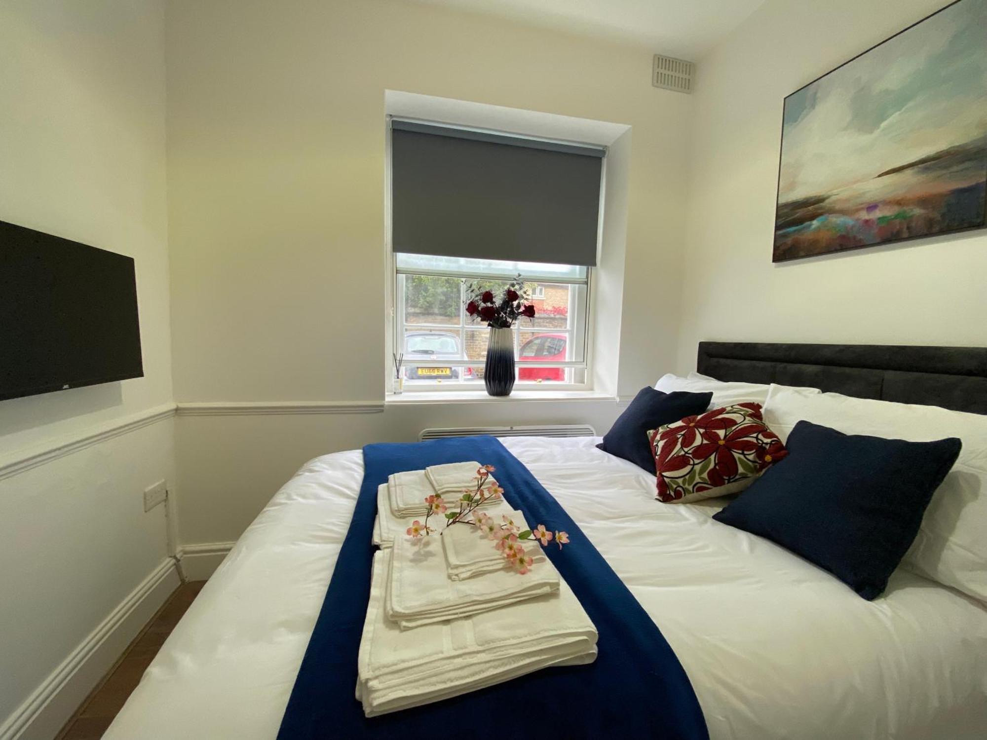 Charming Greenwich Flat * London