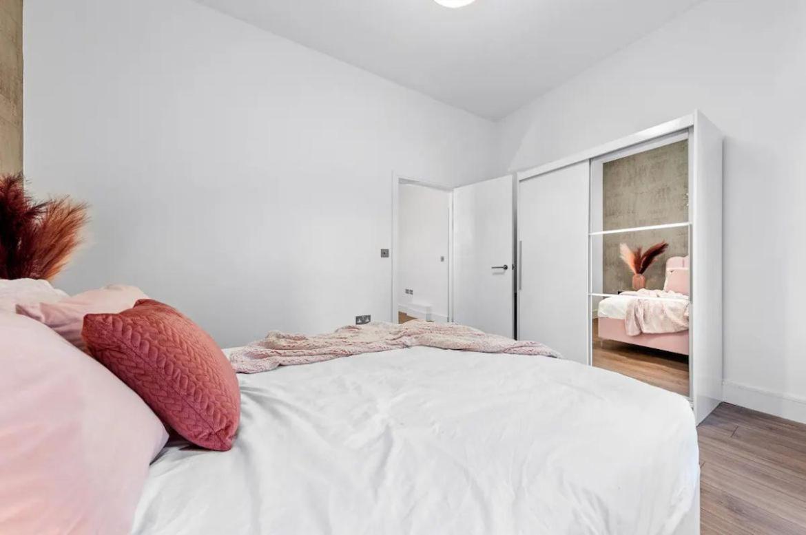 Majestic 2-bedroom Flat In Knightsbridge-hyde Park Kb70