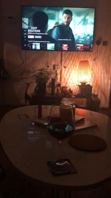 Apartment Modern 1 Bedroom Near Camden *