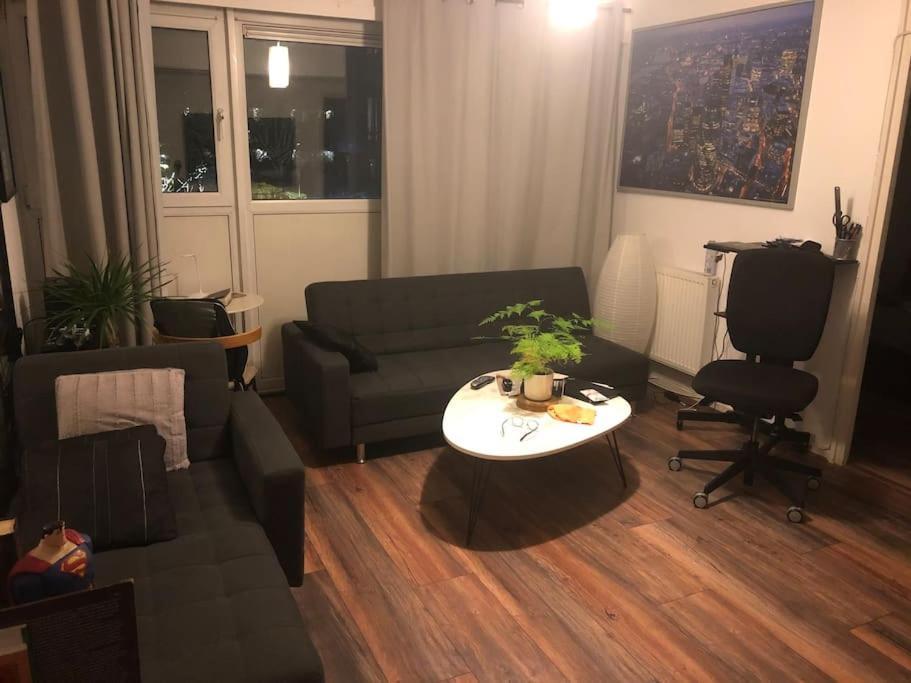 Apartment Modern 1 Bedroom Near Camden *