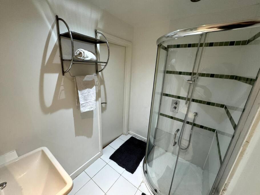Paddington Station 2 Bedroom House Londres