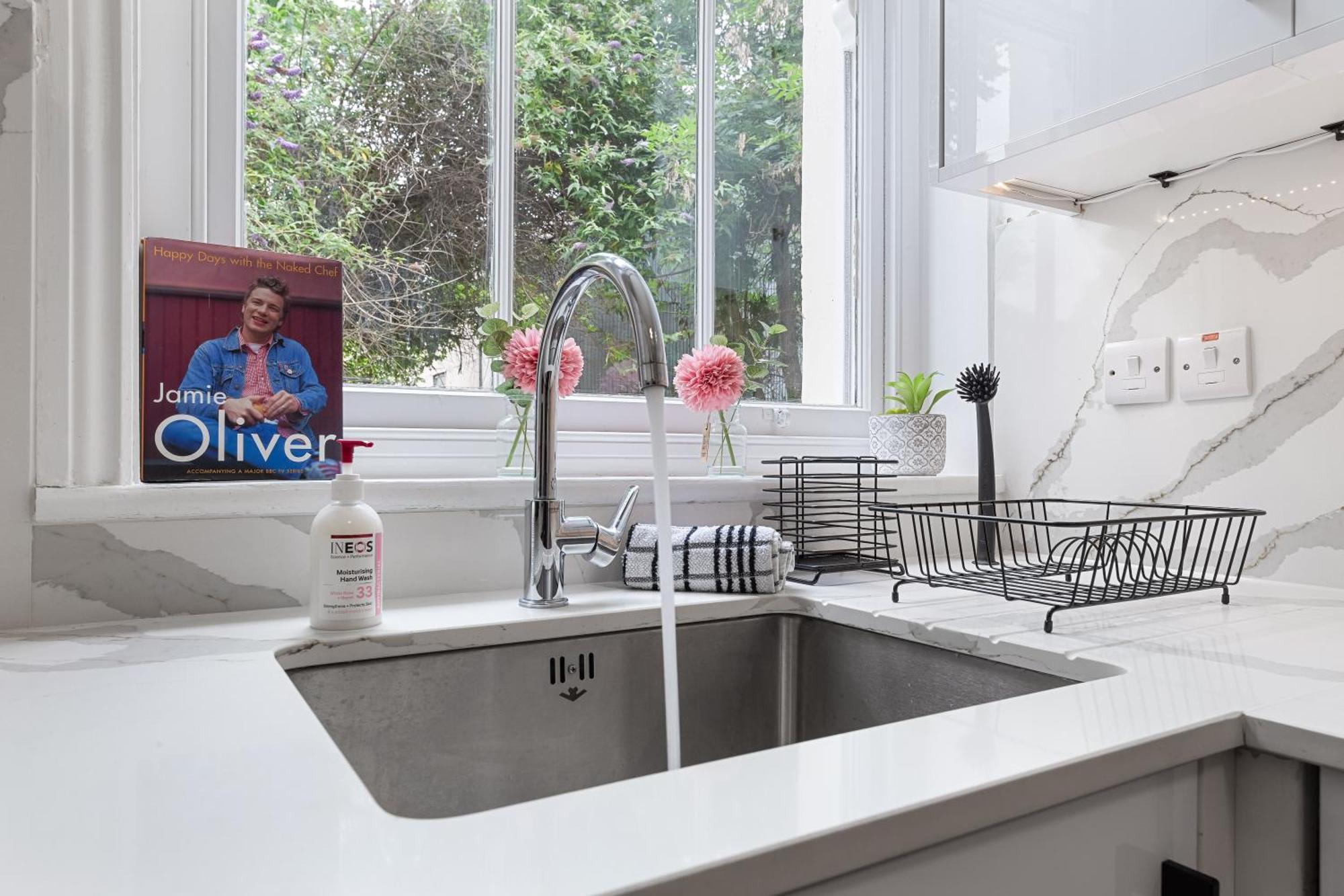 Apartamento Maida Vale, Modern Apt, Sleeps 4, London. *