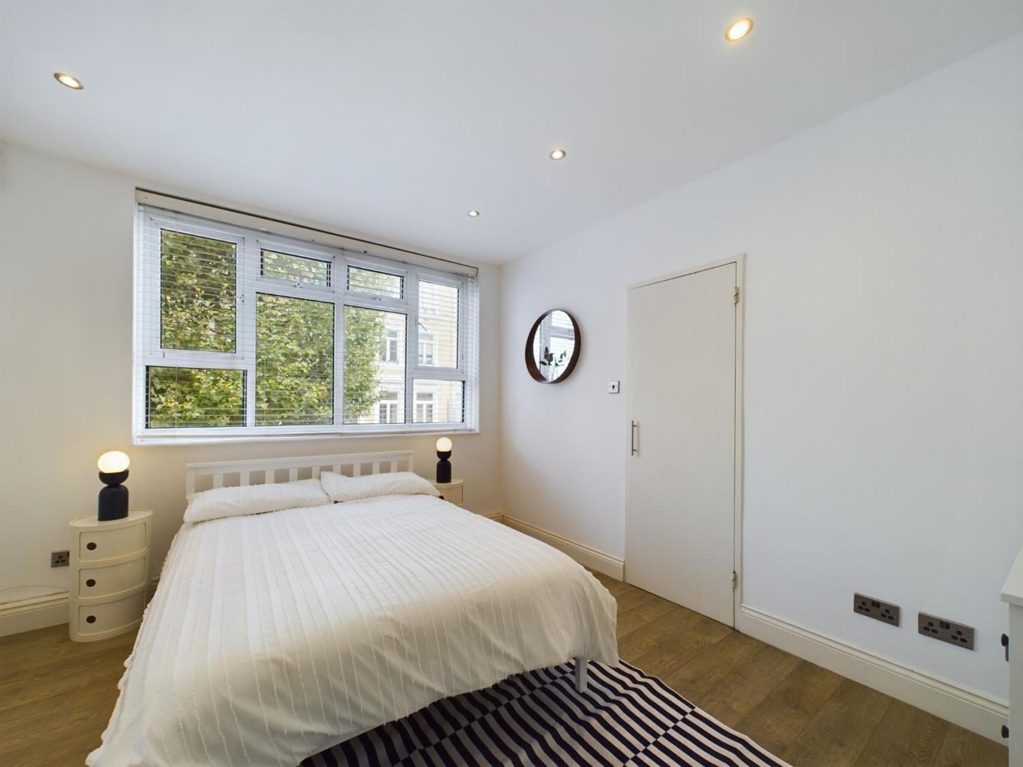 The Earl's Court Hideaway - Warm 3bdr House Apartment *