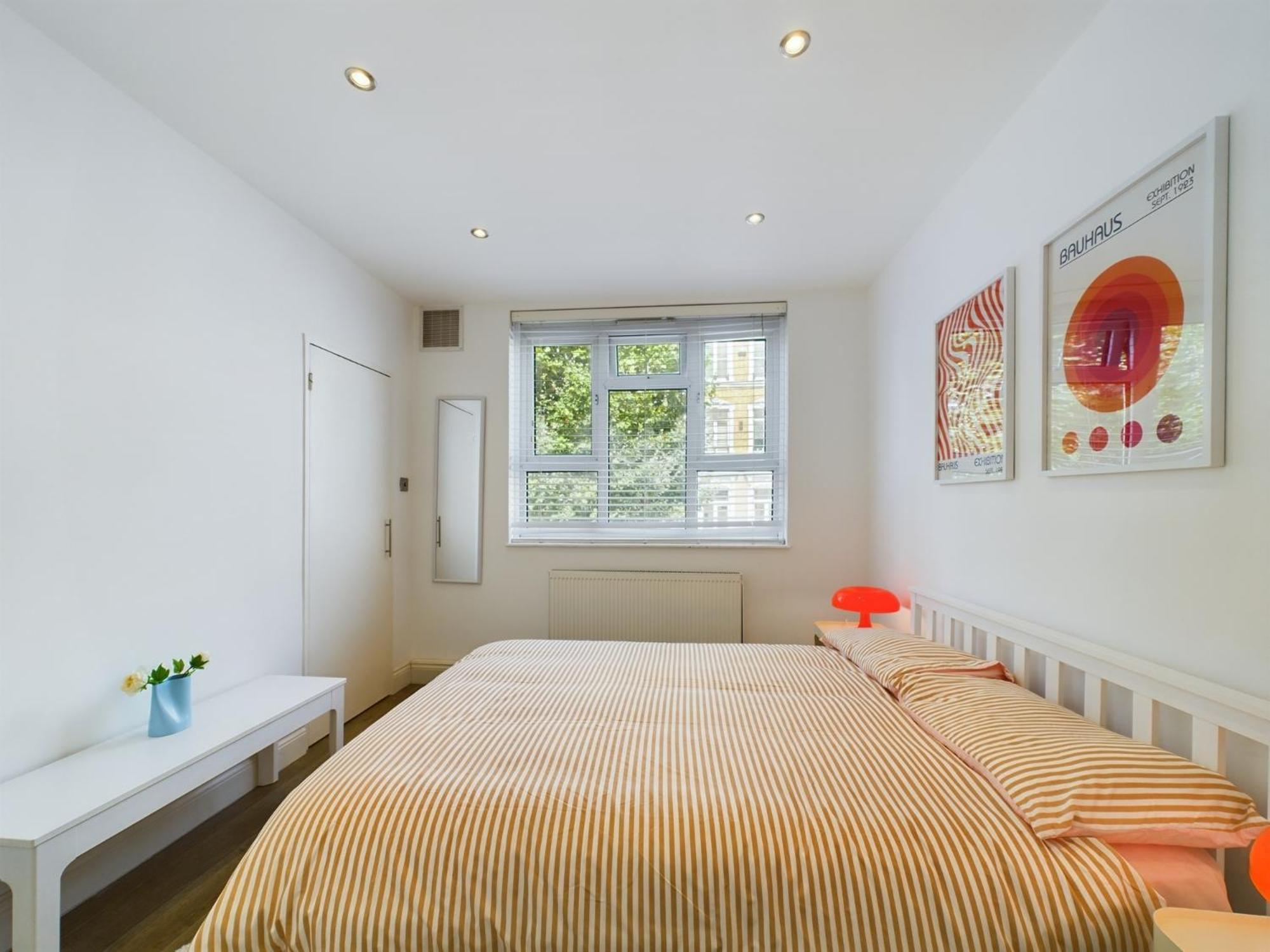The Earl's Court Hideaway - Warm 3bdr House