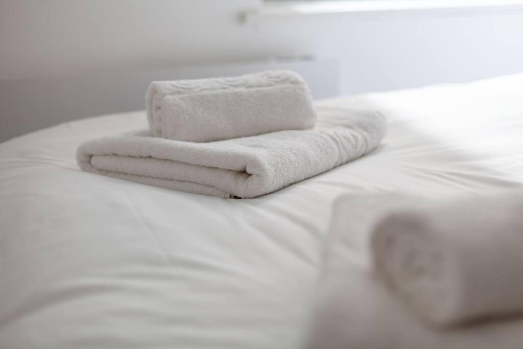Cozy & Stylish 2-bed Flat In Trentham Ct, Apartamento