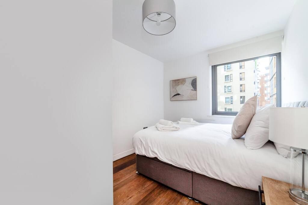 Cozy & Stylish 2-bed Flat In Trentham Ct, Londres