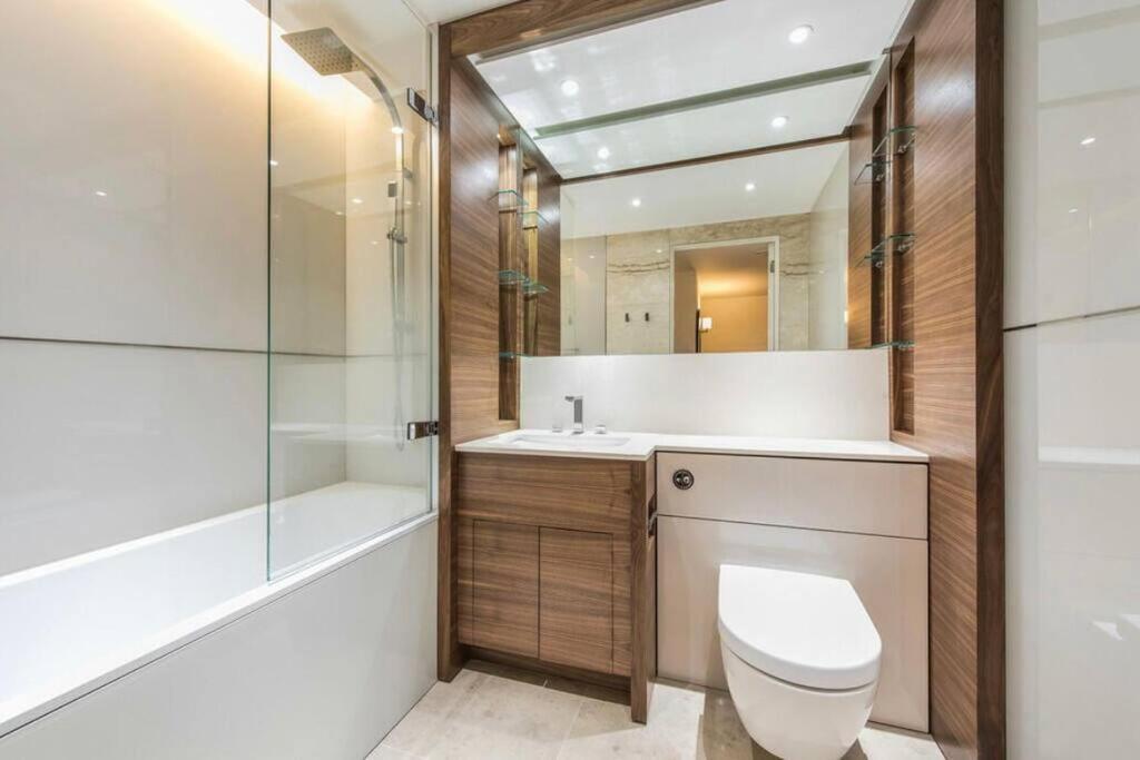 Stylish 3 Bed Gem In Londres