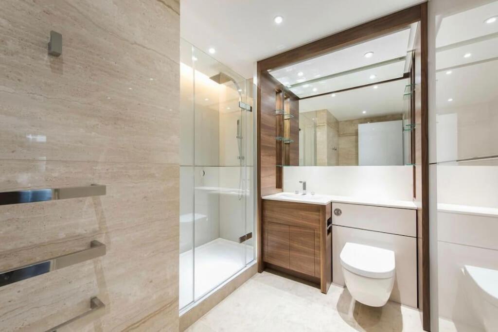 Stylish 3 Bed Gem In Appartement Londres
