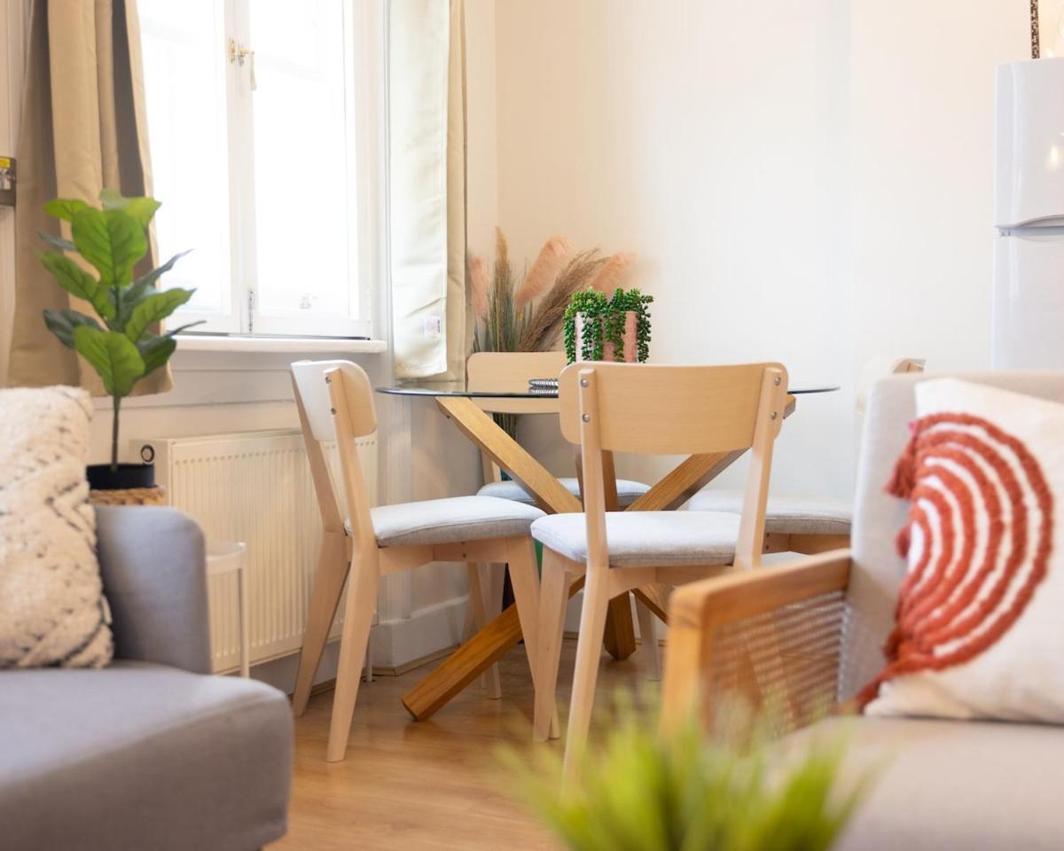 Centre Hideaway 100m From Trafalgar Square Appartement *