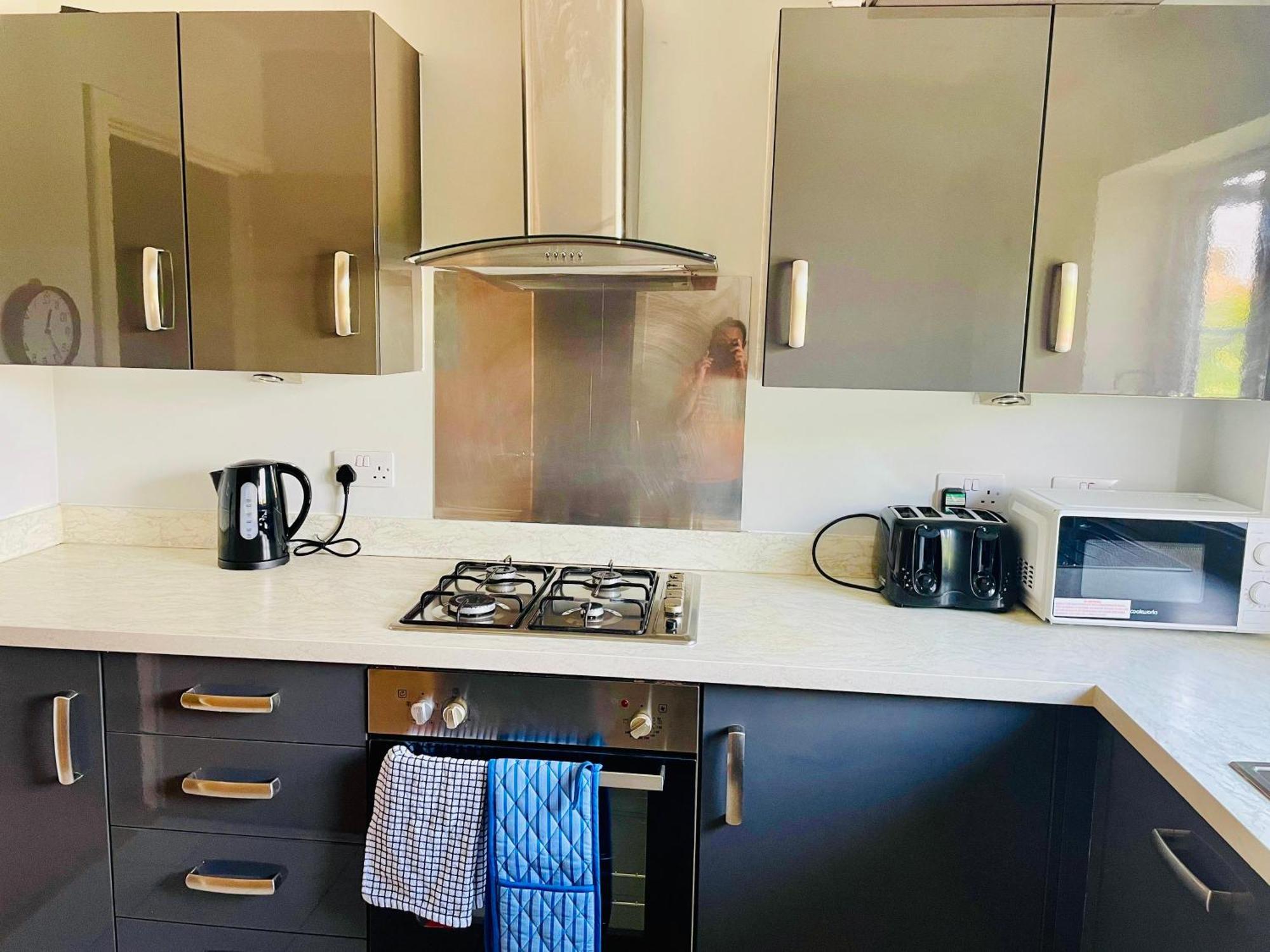 Apartment 2 Bed Luxury Flat Nxt To Station London