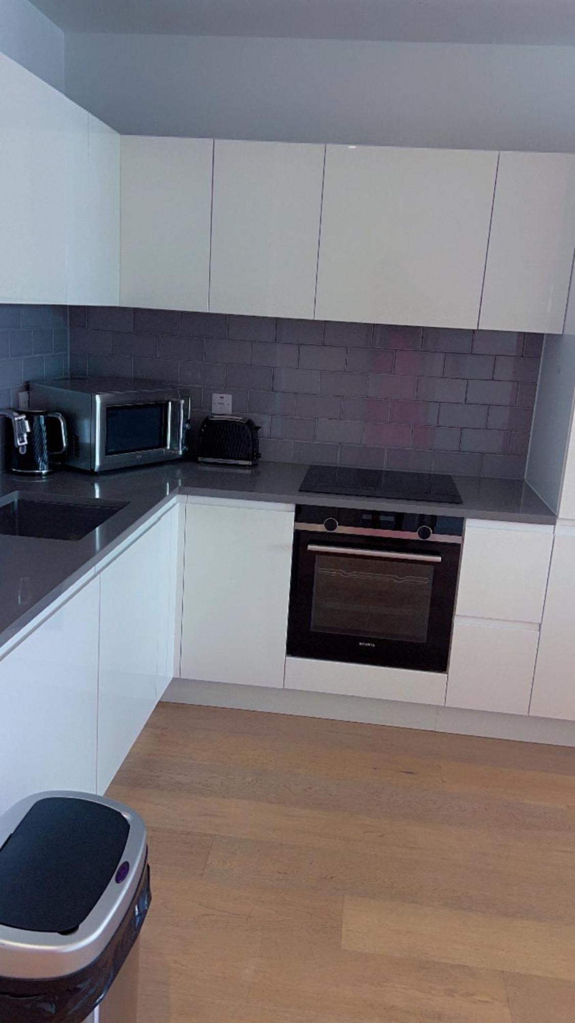 Ds - Entire 1 Bedroom