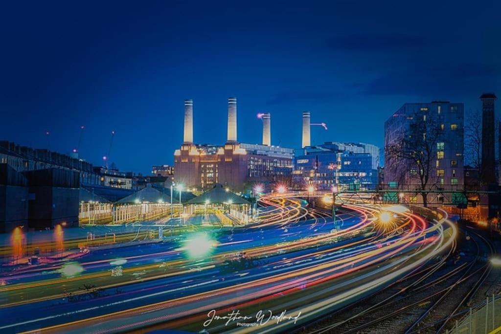 Upscale Riverfront 1br Flat, Prestigious Battersea Londres