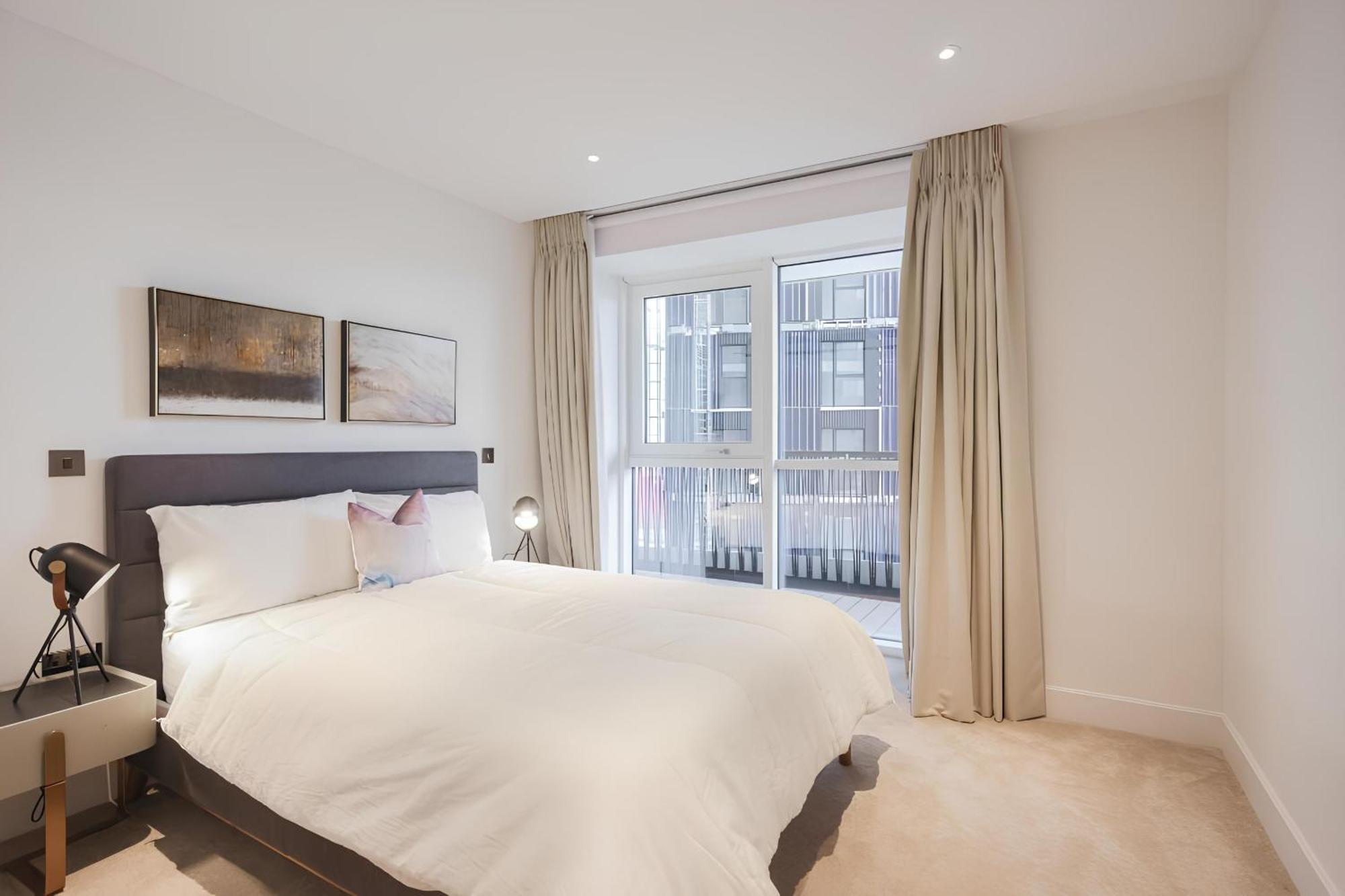 Fabulous Westfield 2 Bed