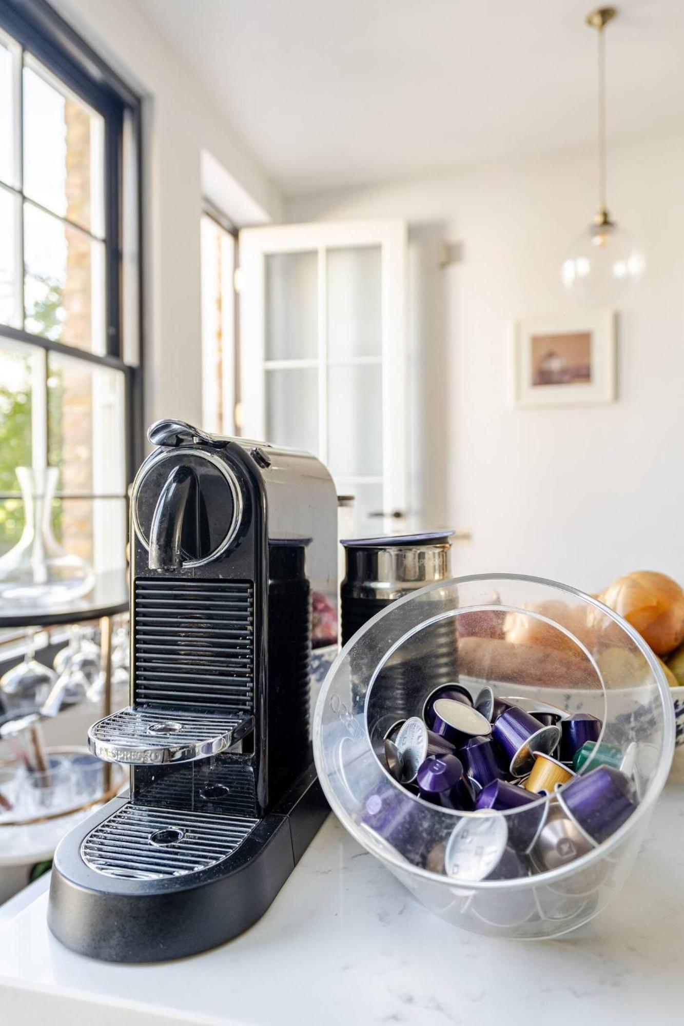 Delightful Notting Hill 2 Bed House With Garden Hébergement de vacances *