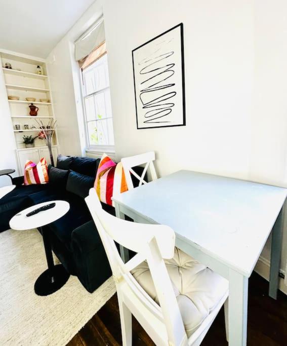 Quiet Beautiful 4 Person Camden Flat W Kitchen Apartamento Londres