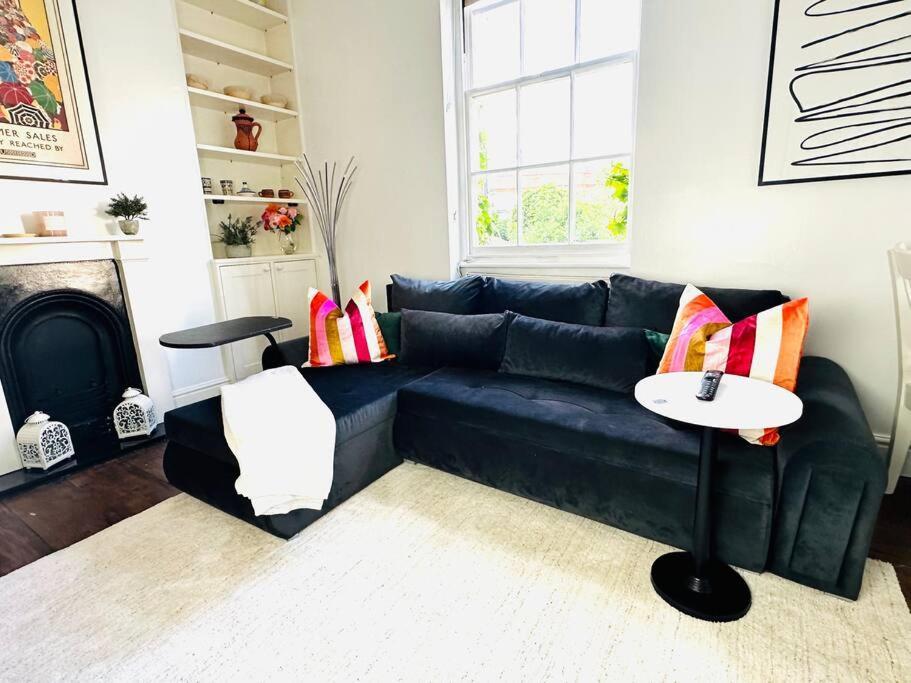 Apartment Quiet Beautiful 4 Person Camden Flat W Kitchen London